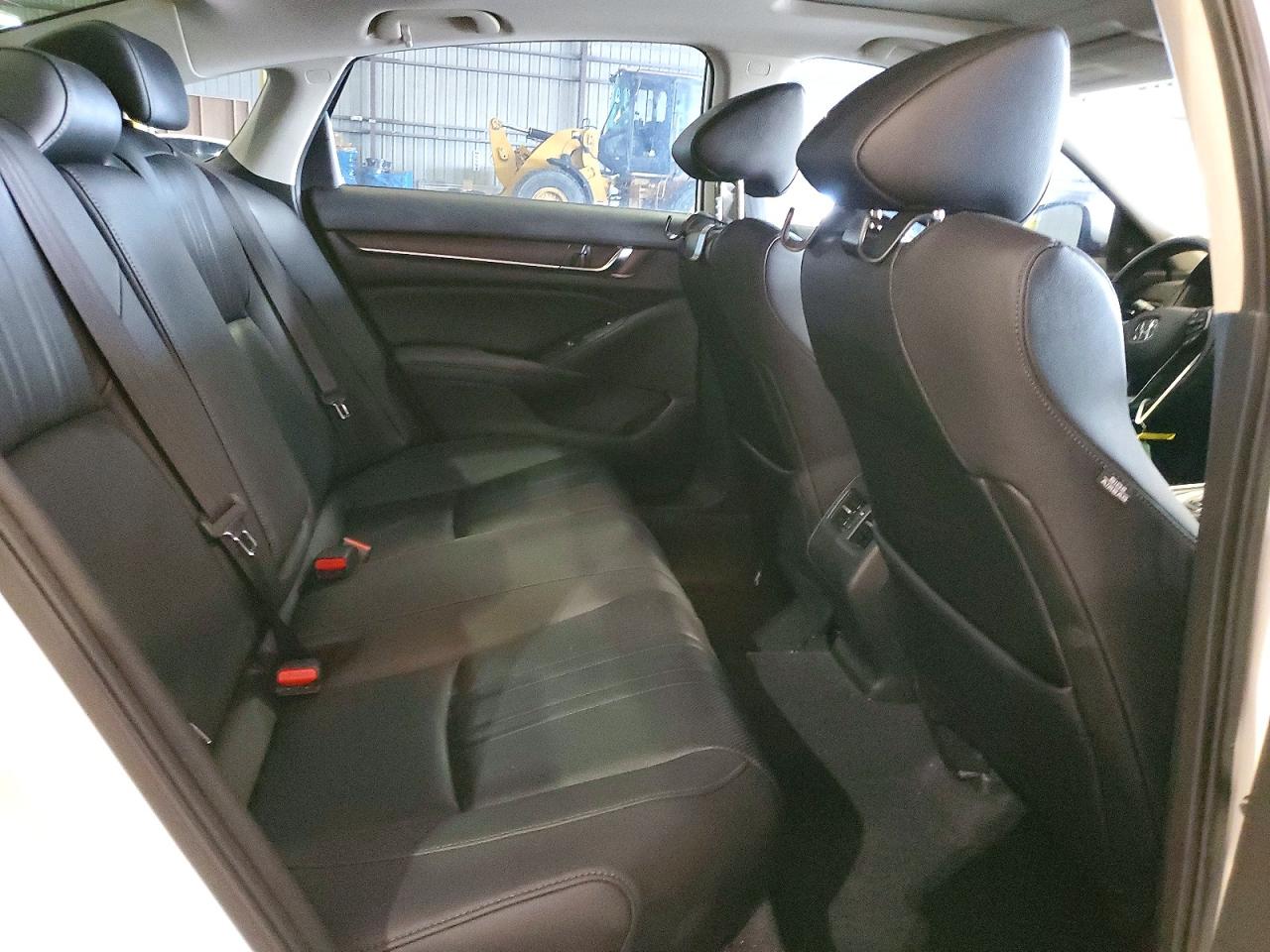 2020 HONDA ACCORD TOURING HYBRID photo 10