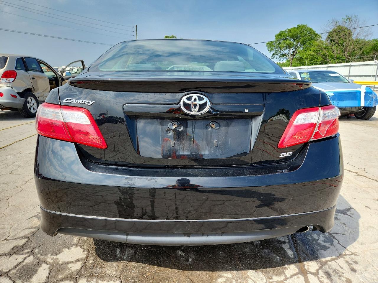2009 TOYOTA CAMRY SE photo 11
