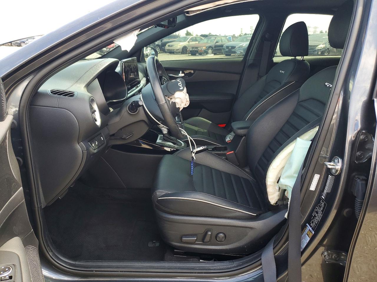 2023 KIA FORTE GT LINE photo 7