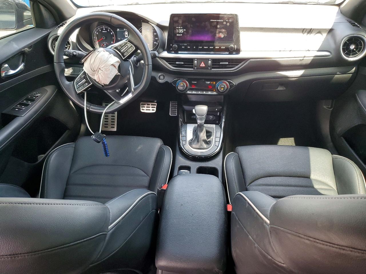 2023 KIA FORTE GT LINE photo 8