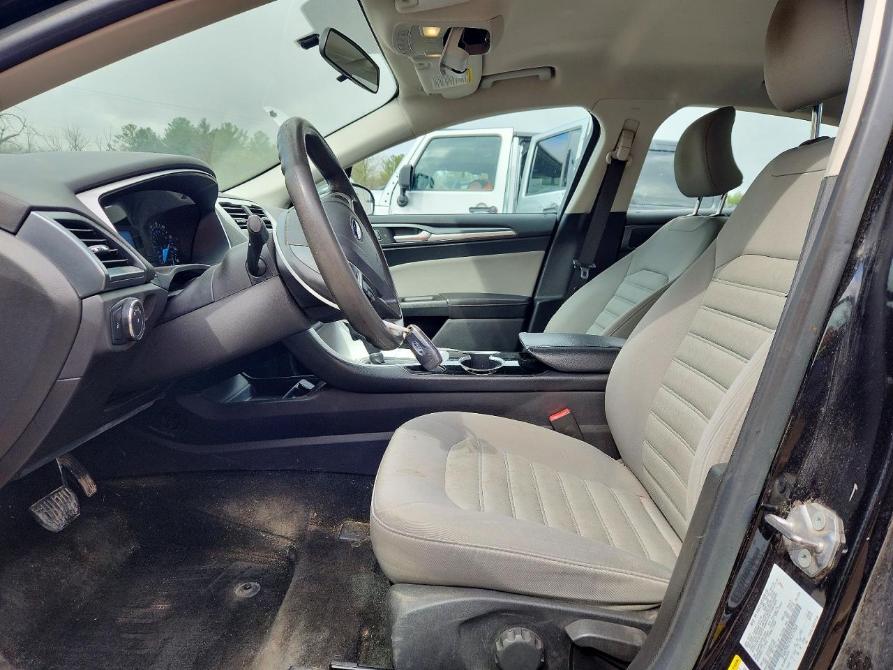 2015 FORD FUSION S photo 19