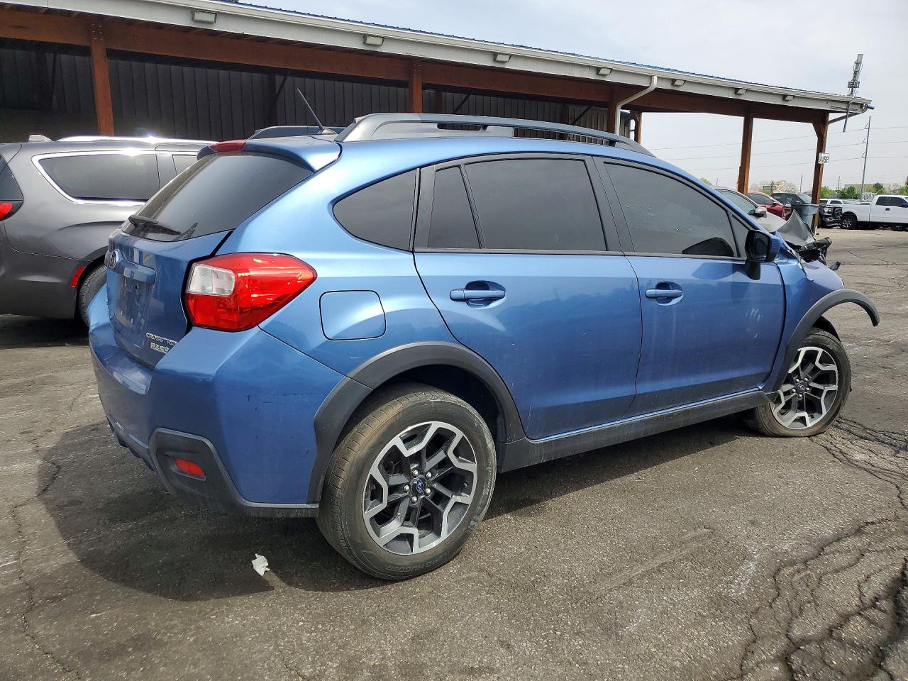 2017 SUBARU CROSSTREK PREMIUM photo 3