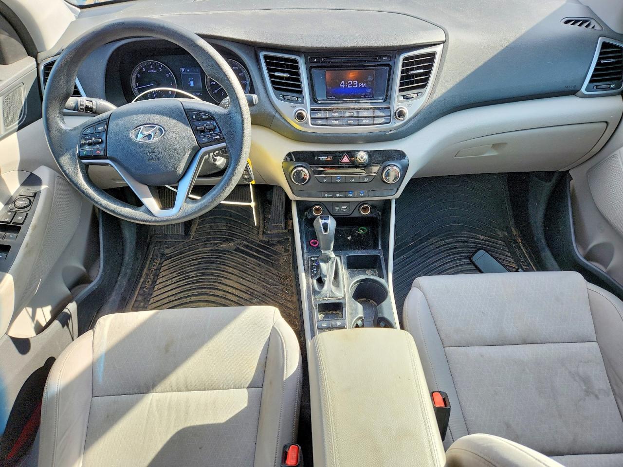 2016 HYUNDAI TUCSON SE photo 22