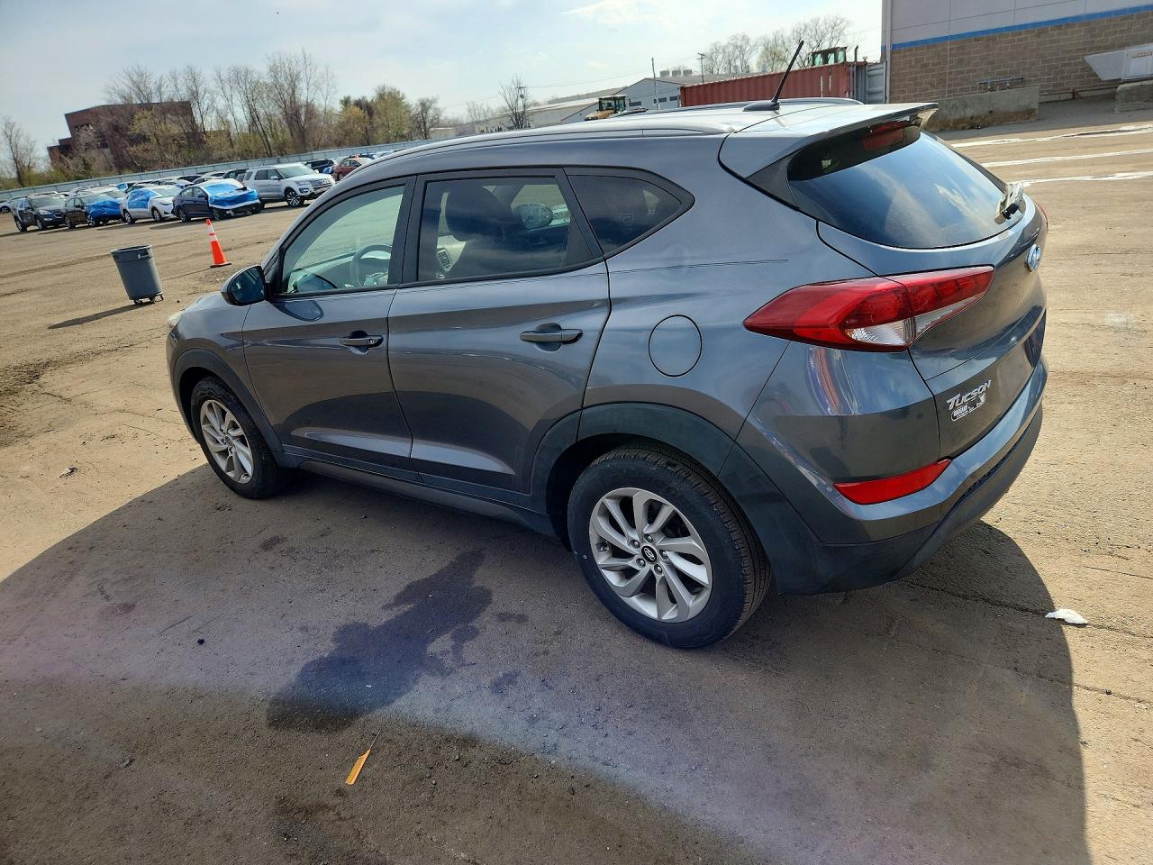 2016 HYUNDAI TUCSON SE photo 4