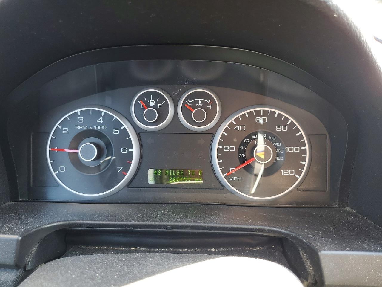 2008 FORD FUSION SE photo 17