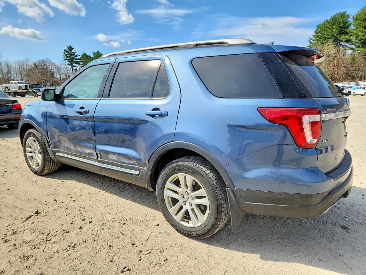 2018 FORD EXPLORER XLT photo 4