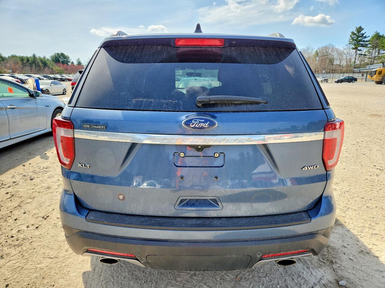 2018 FORD EXPLORER XLT photo 16