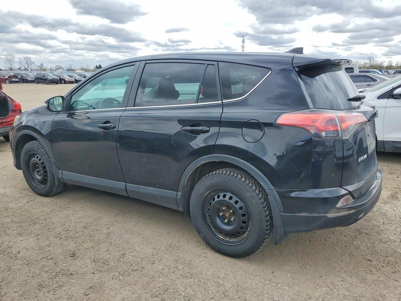 2016 TOYOTA RAV4 LE photo 2