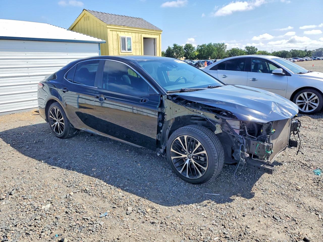 2019 TOYOTA CAMRY SE photo 7