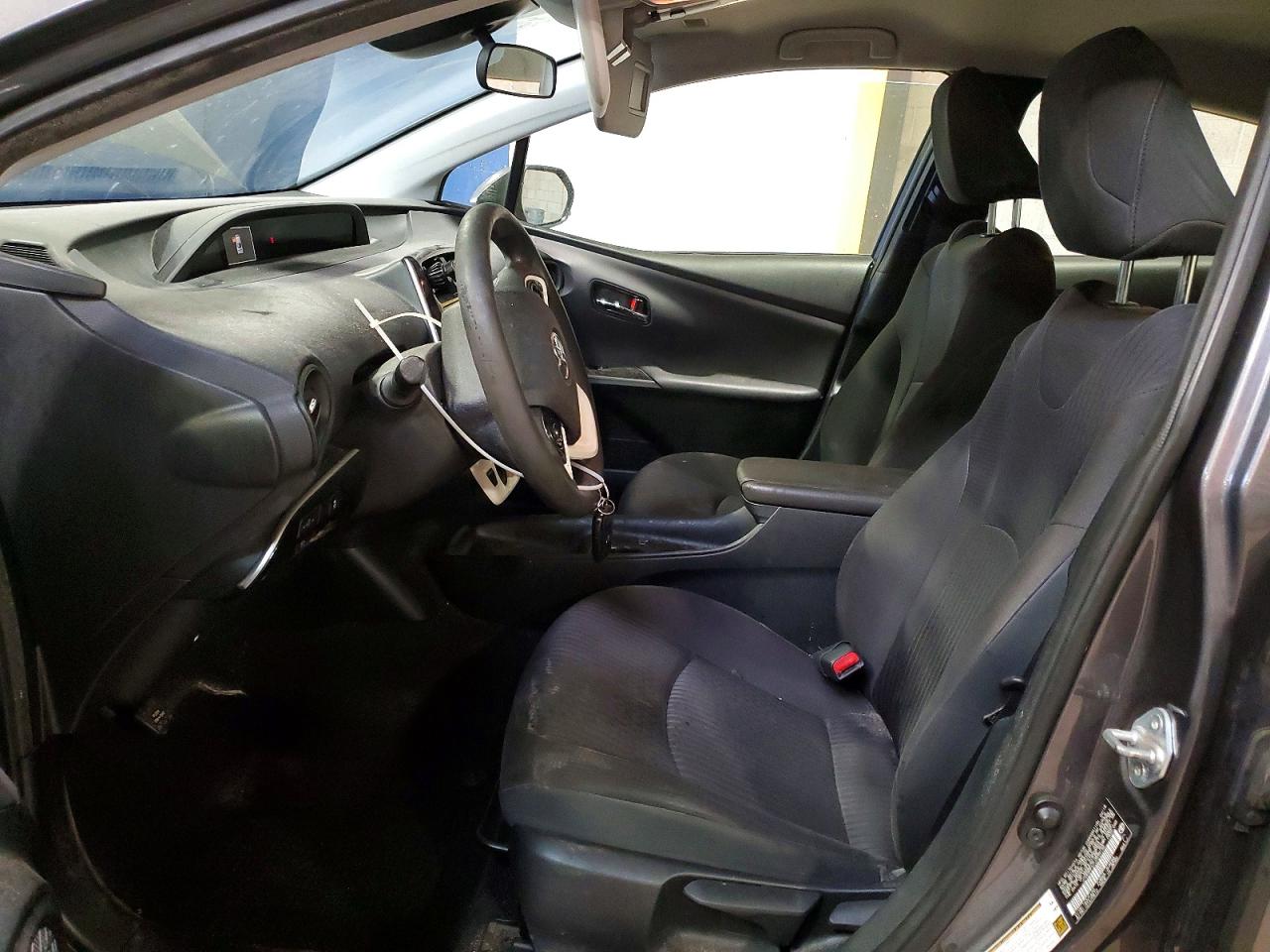 2018 TOYOTA PRIUS ONE photo 19