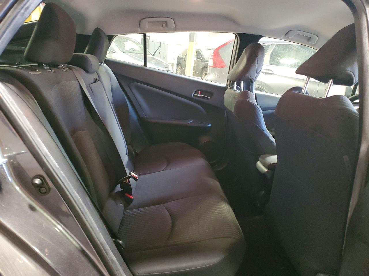 2018 TOYOTA PRIUS ONE photo 28