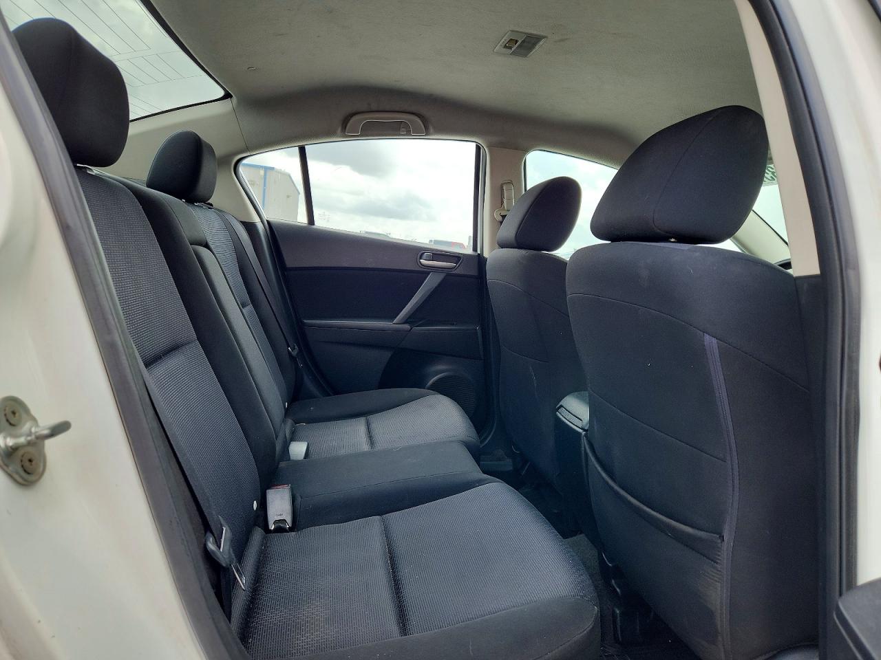 2010 MAZDA 3 I photo 19