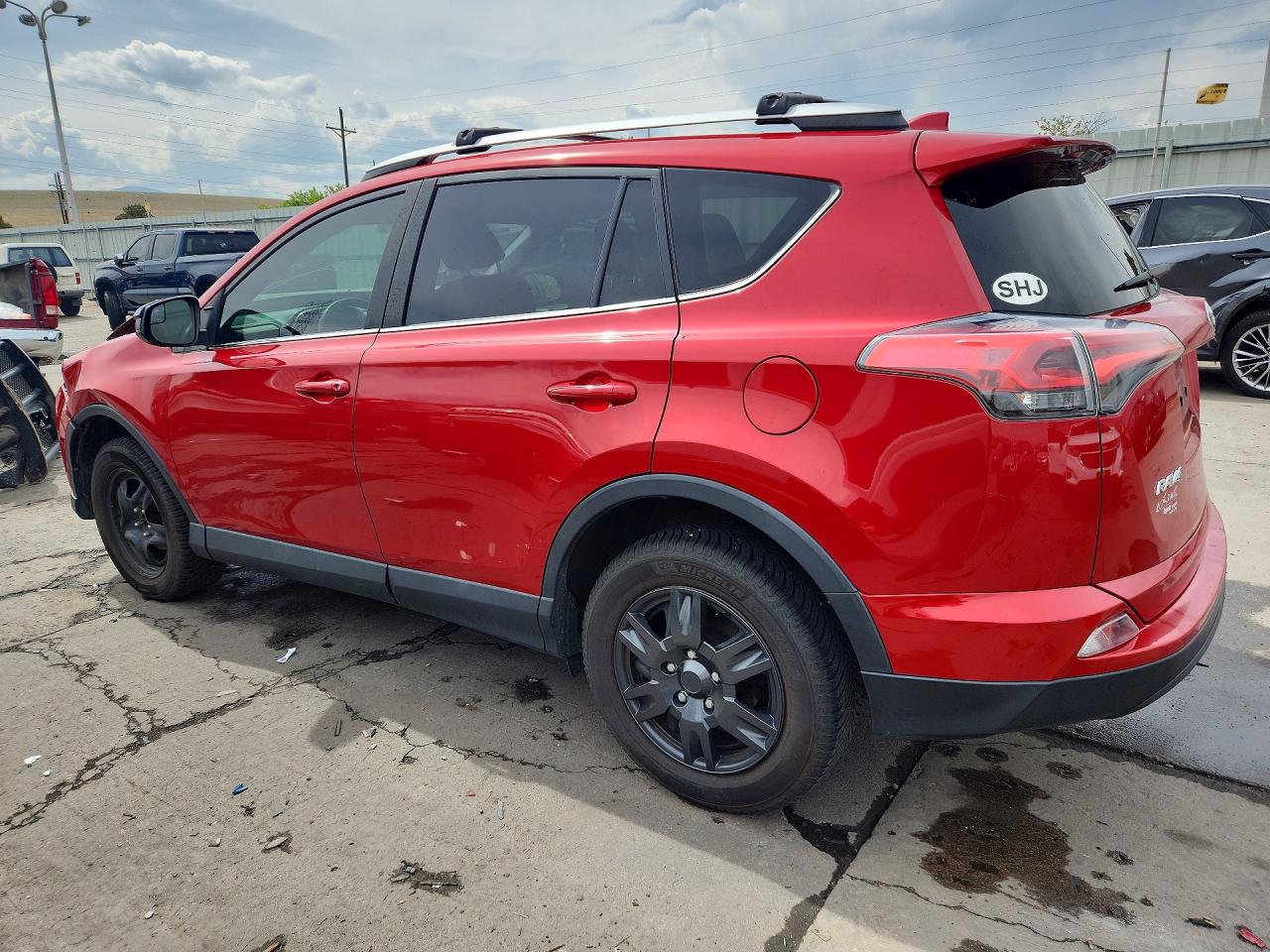 2016 TOYOTA RAV4 LE photo 2