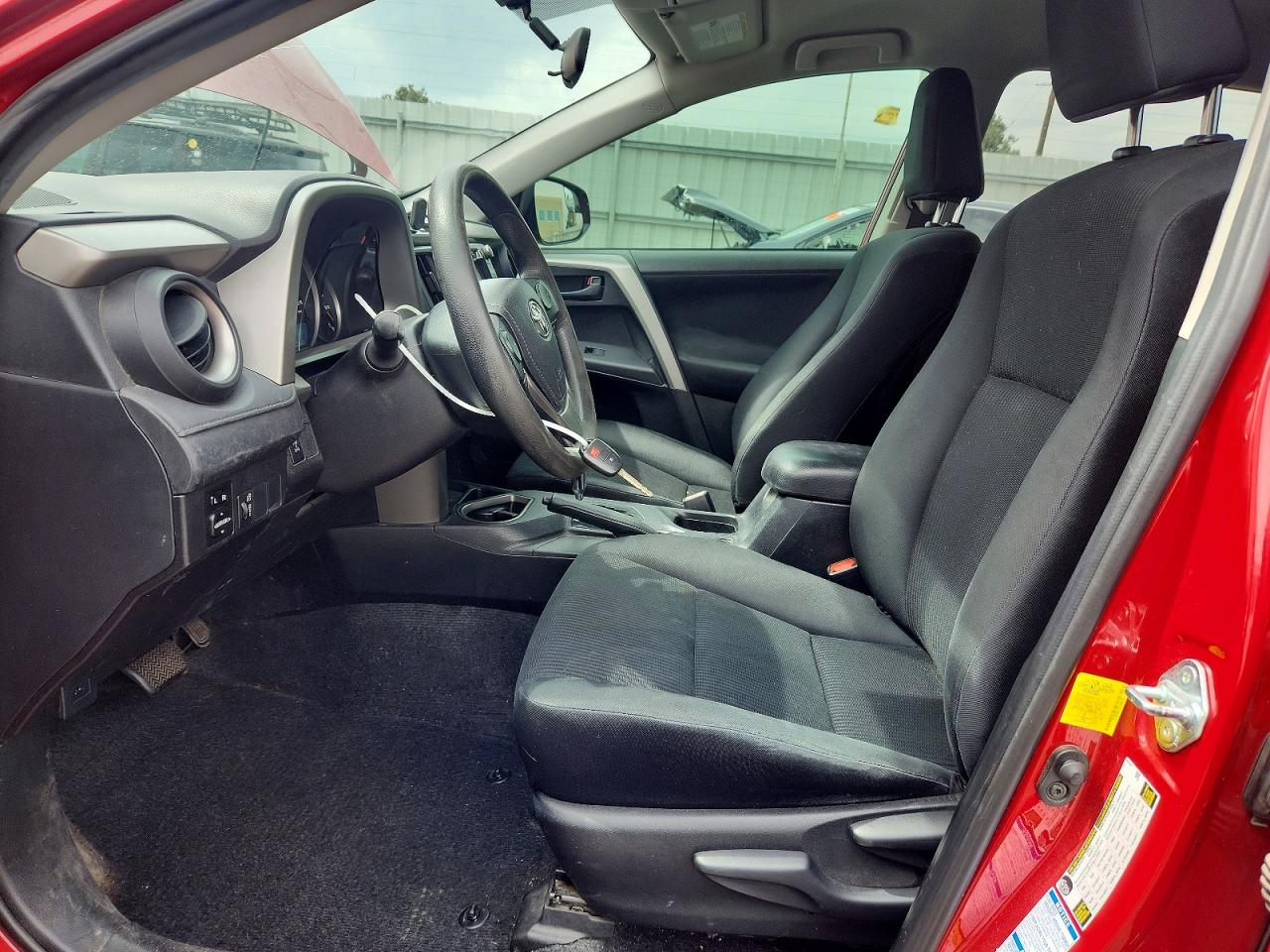 2016 TOYOTA RAV4 LE photo 7