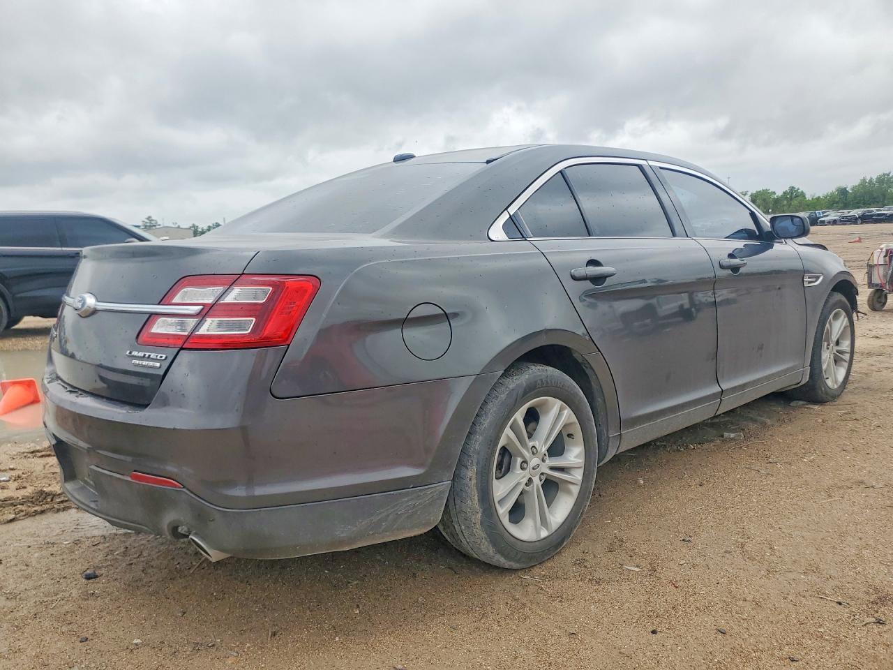 2018 FORD TAURUS SE photo 7