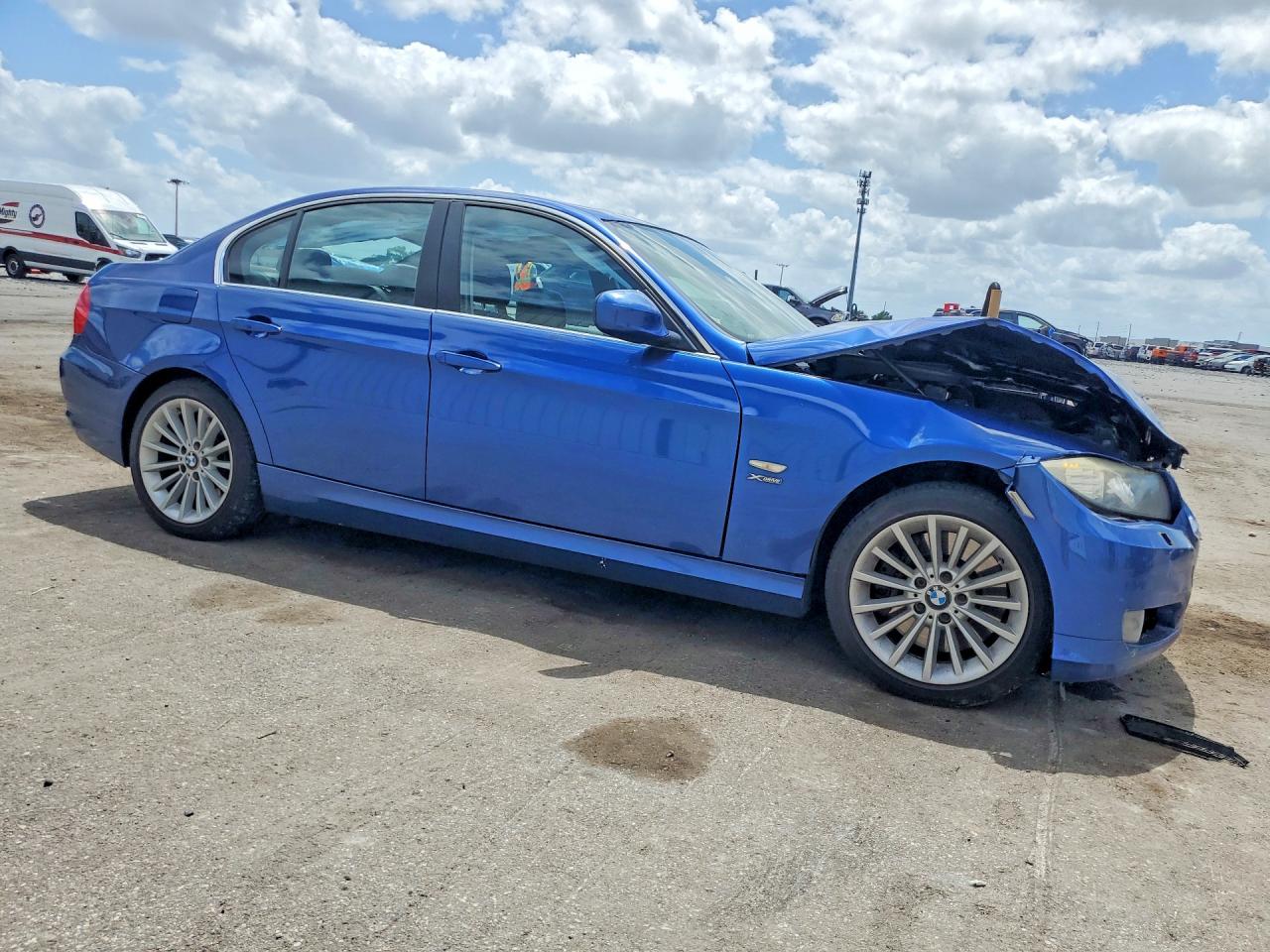 2011 BMW 335 XI photo 7