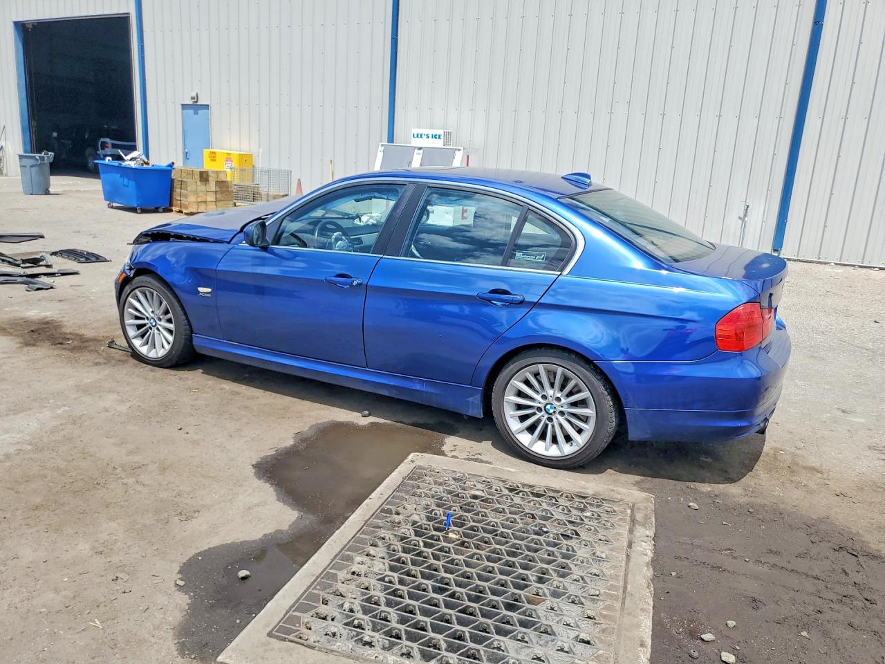 2011 BMW 335 XI photo 3