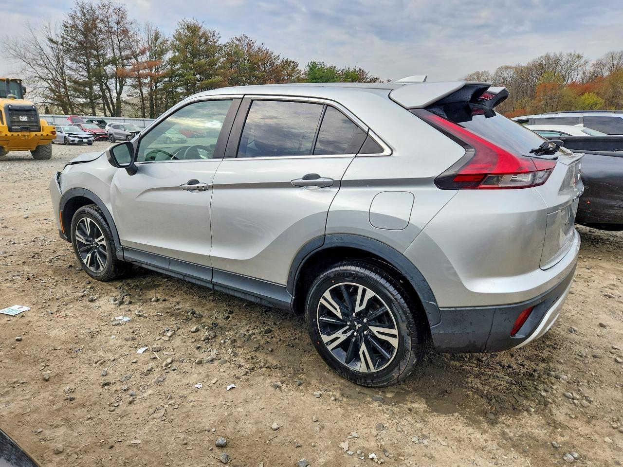 2023 MITSUBISHI ECLIPSE CROSS SE photo 3