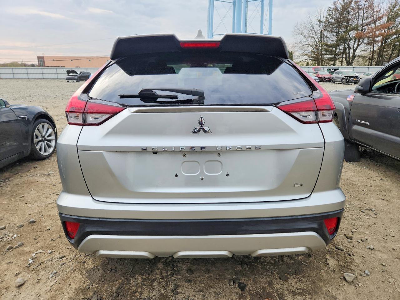 2023 MITSUBISHI ECLIPSE CROSS SE photo 11