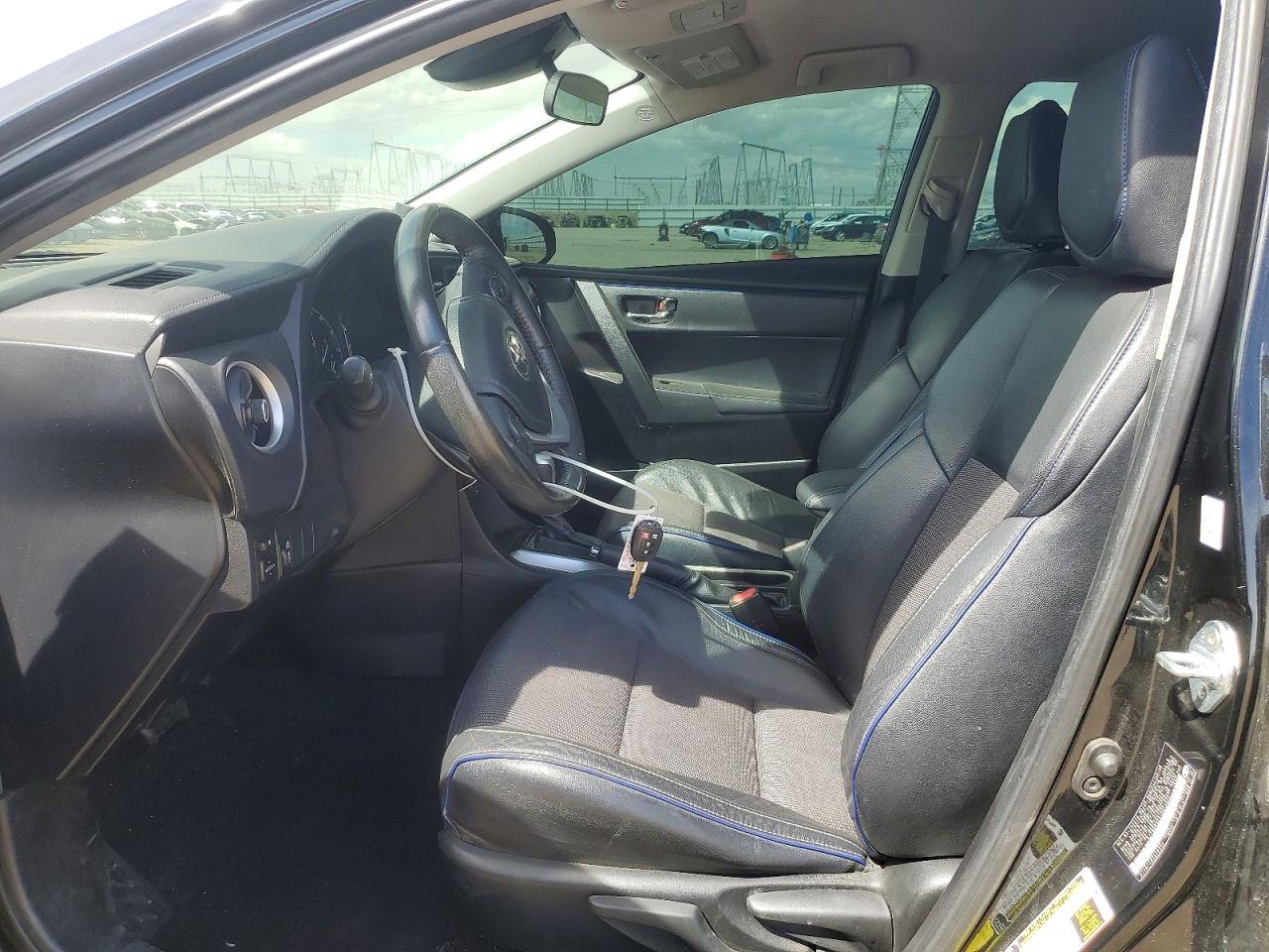 2018 TOYOTA COROLLA SE photo 19