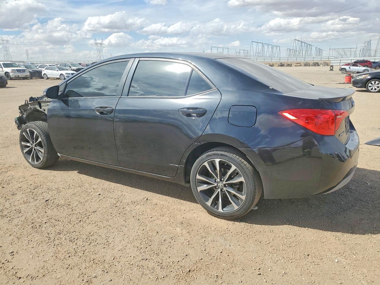 2018 TOYOTA COROLLA SE photo 4