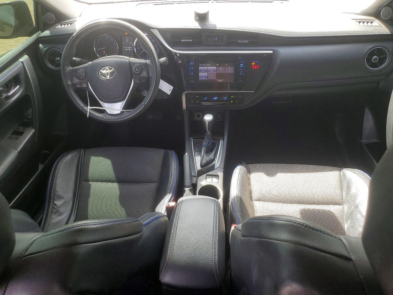 2018 TOYOTA COROLLA SE photo 22