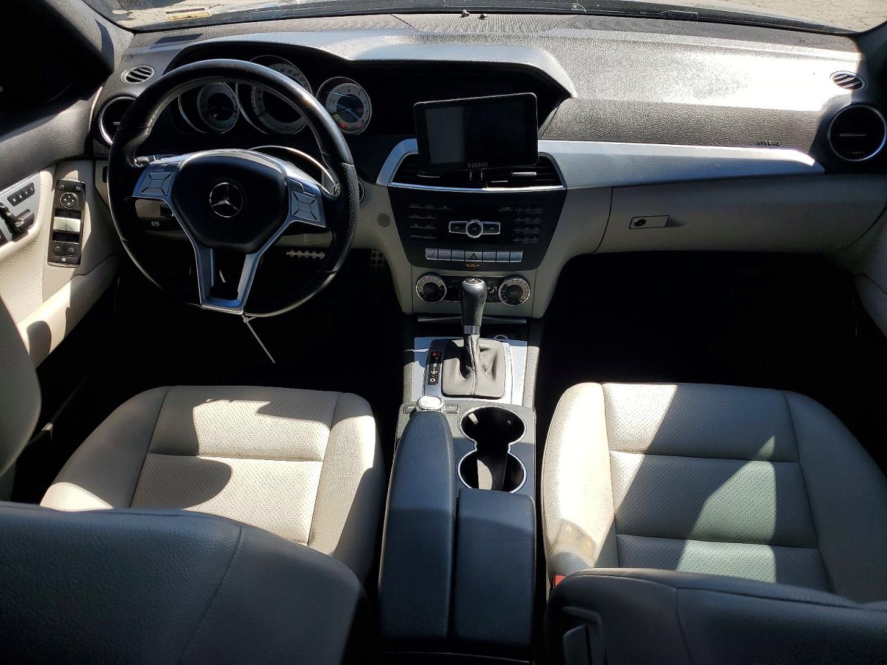2013 MERCEDES-BENZ C 250 photo 15