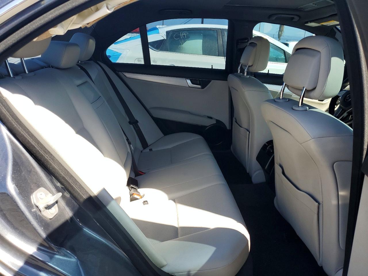 2013 MERCEDES-BENZ C 250 photo 19