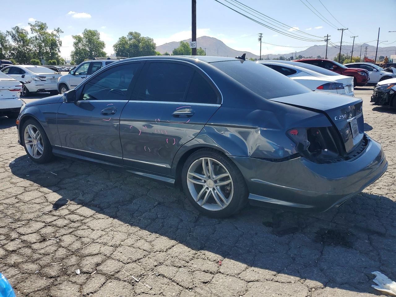 2013 MERCEDES-BENZ C 250 photo 3