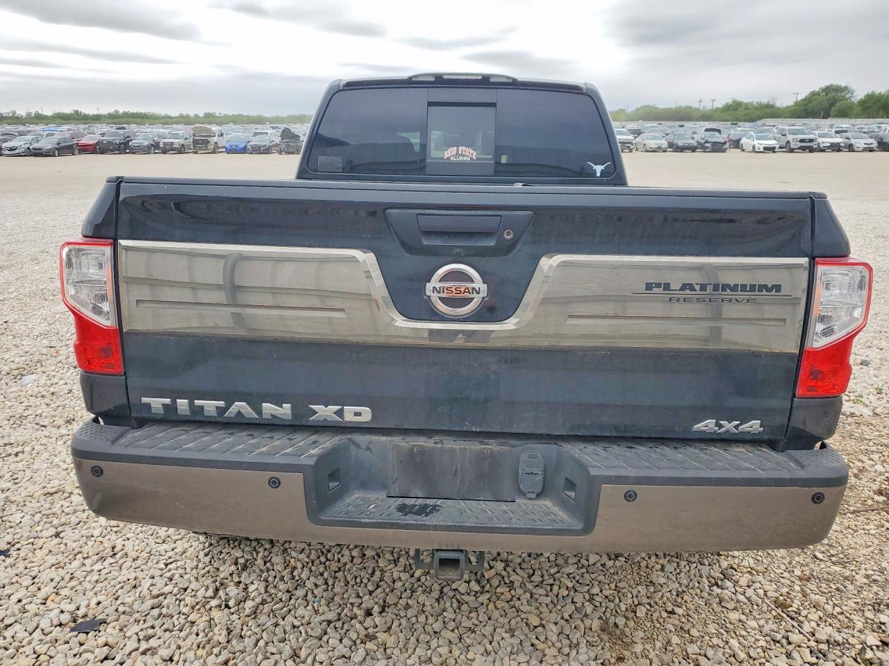 2016 NISSAN TITAN XD PLATINUM RESERVE photo 11