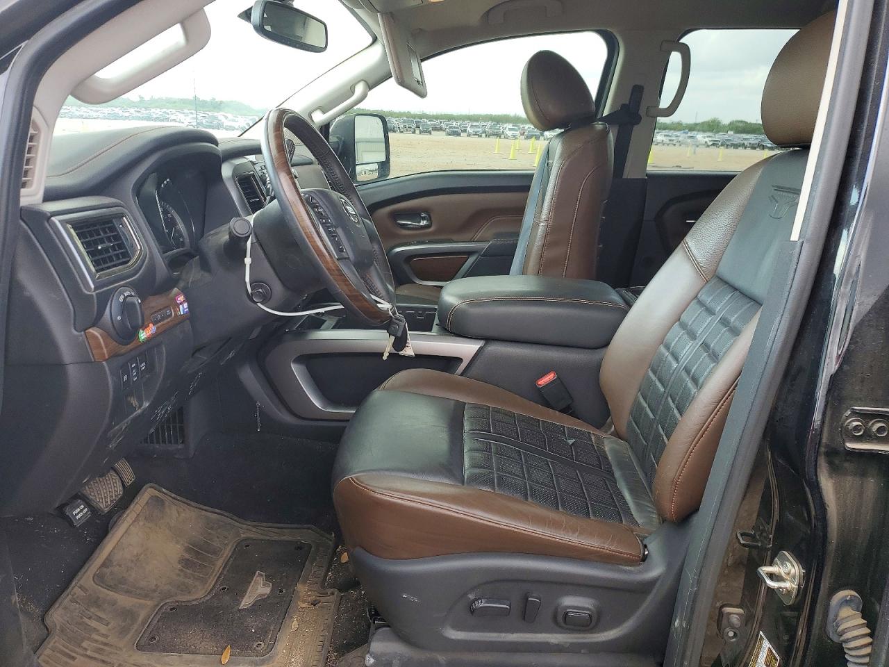 2016 NISSAN TITAN XD PLATINUM RESERVE photo 13