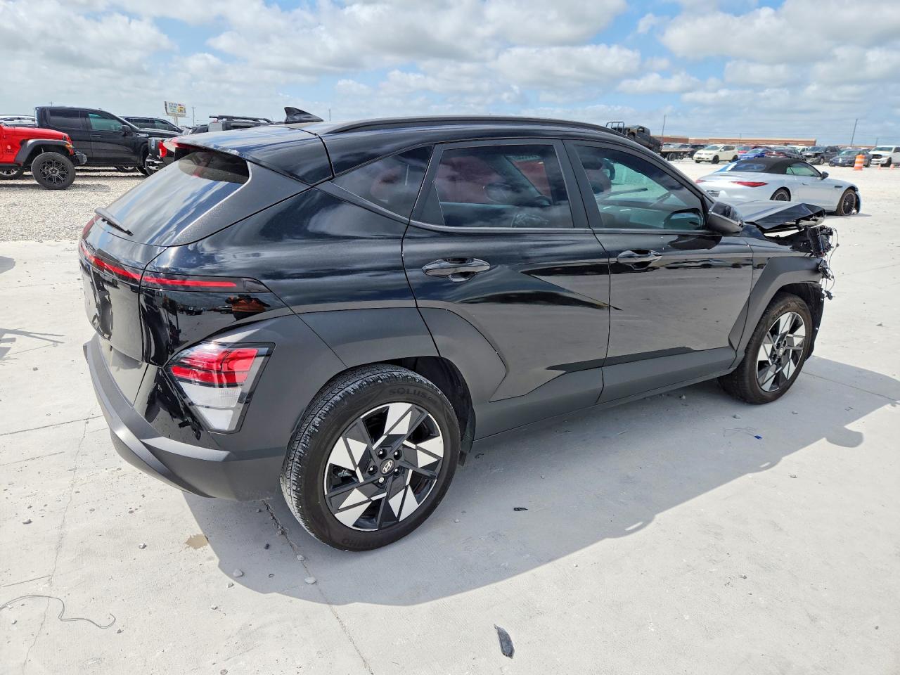 2025 HYUNDAI KONA SEL photo 7
