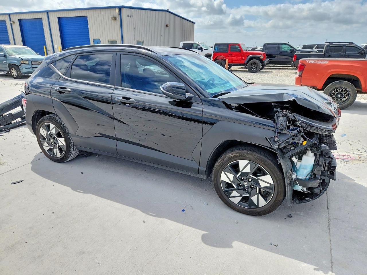 2025 HYUNDAI KONA SEL photo 10