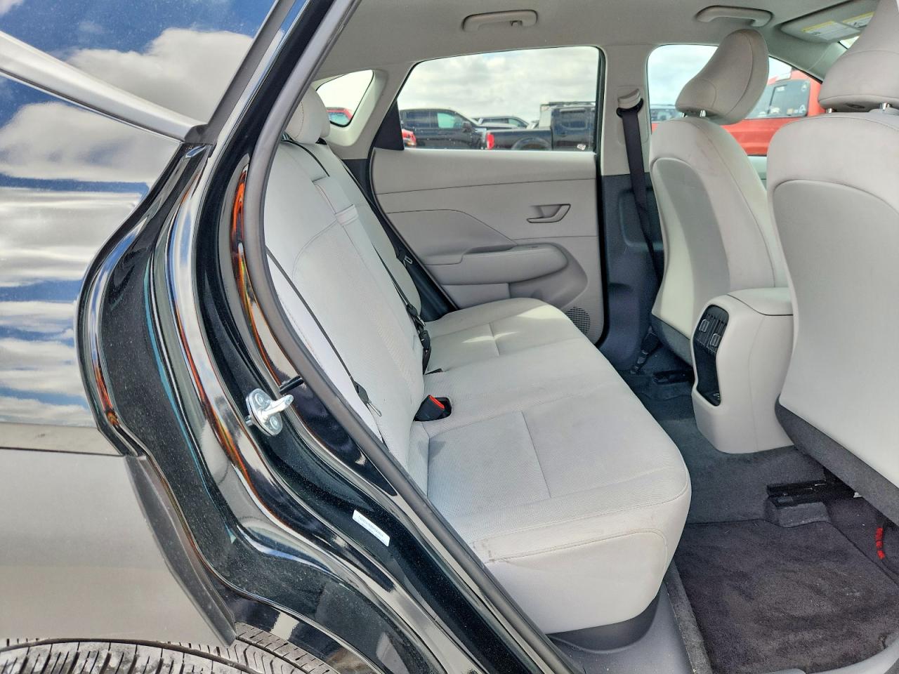 2025 HYUNDAI KONA SEL photo 31