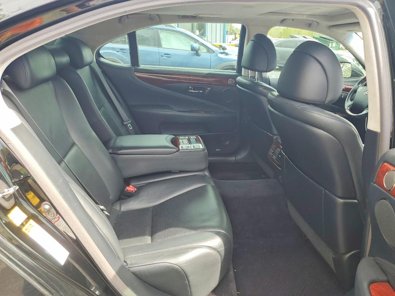 2007 LEXUS LS 460L photo 10