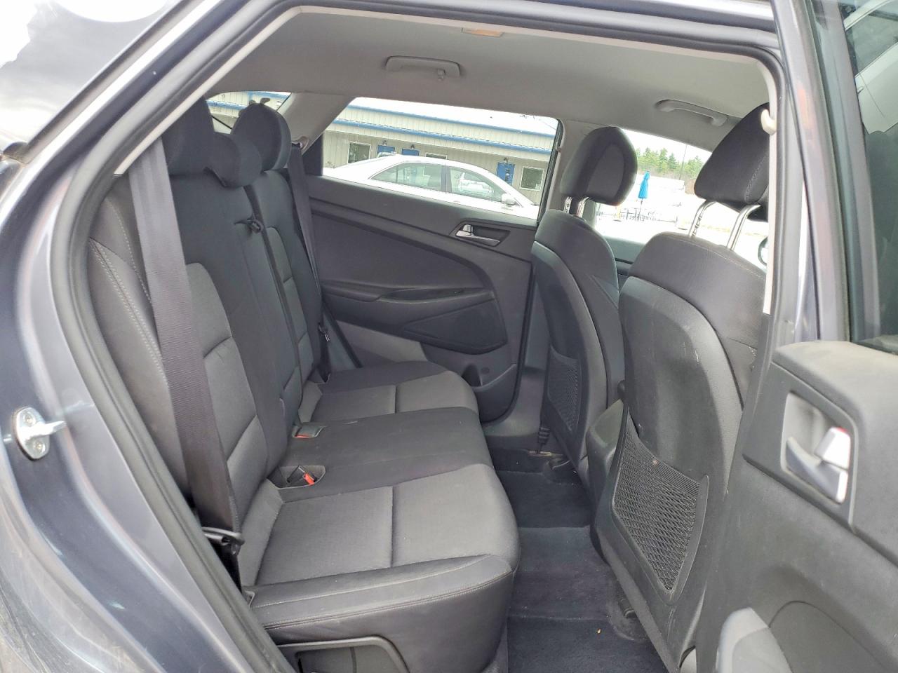 2017 HYUNDAI TUCSON SE photo 19