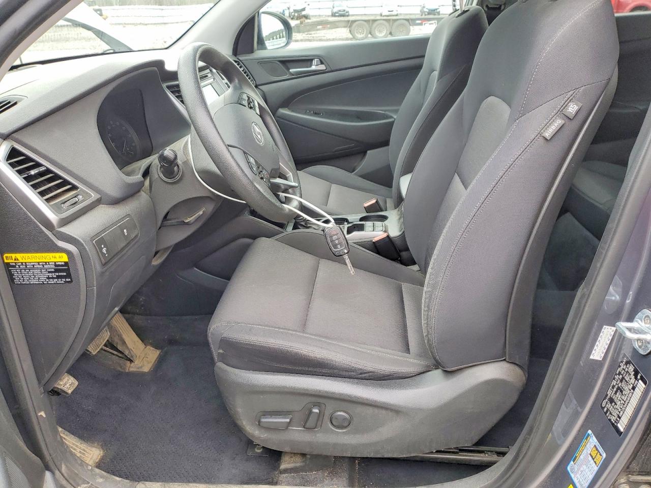 2017 HYUNDAI TUCSON SE photo 13