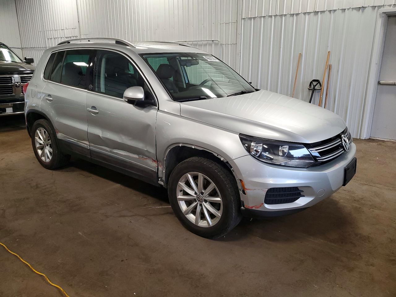 2017 VOLKSWAGEN TIGUAN WOLFSBURG photo 7