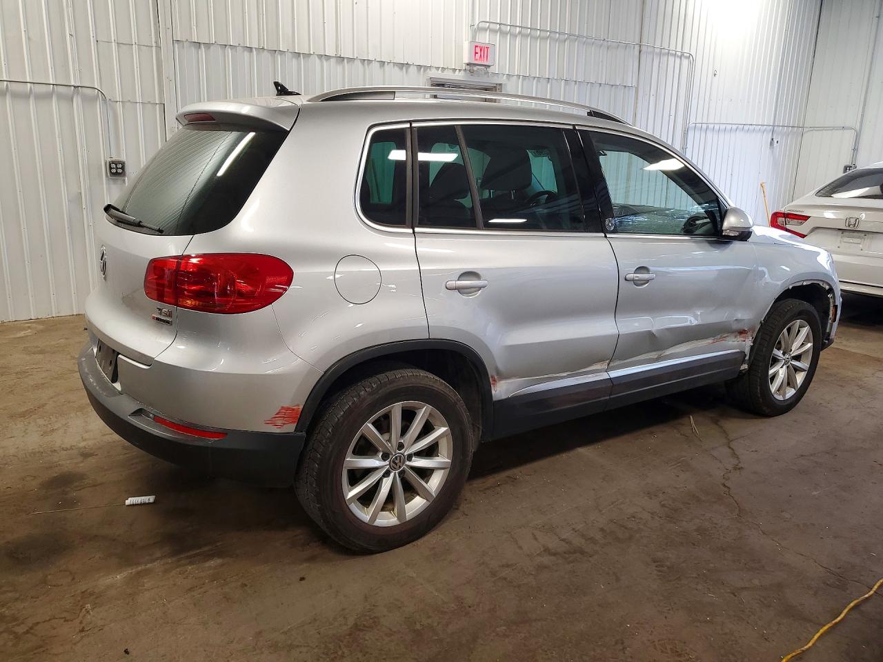 2017 VOLKSWAGEN TIGUAN WOLFSBURG photo 5