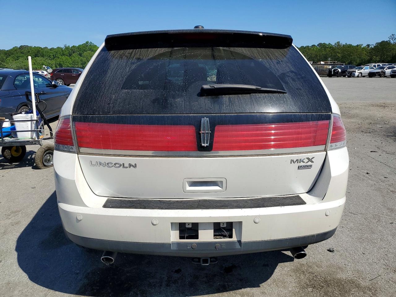 2010 LINCOLN TOWNHOUSE MKX photo 16