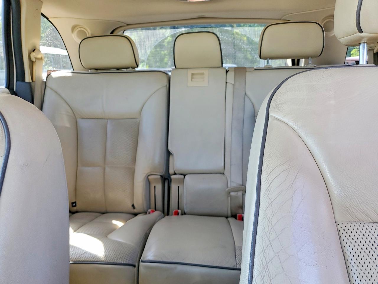 2010 LINCOLN TOWNHOUSE MKX photo 28