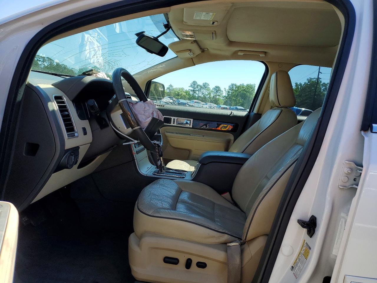 2010 LINCOLN TOWNHOUSE MKX photo 19