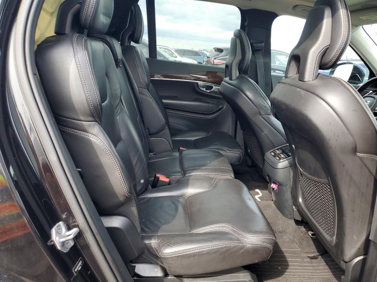 2017 VOLVO XC90 T6 photo 19