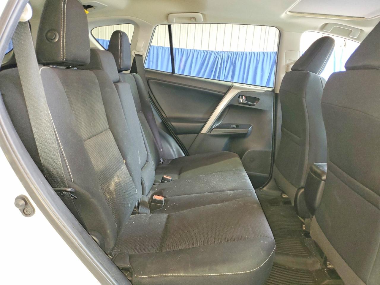 2018 TOYOTA RAV4 XLE photo 31