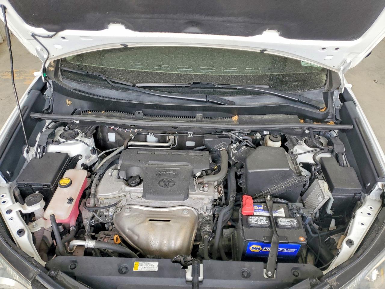 2018 TOYOTA RAV4 XLE photo 34