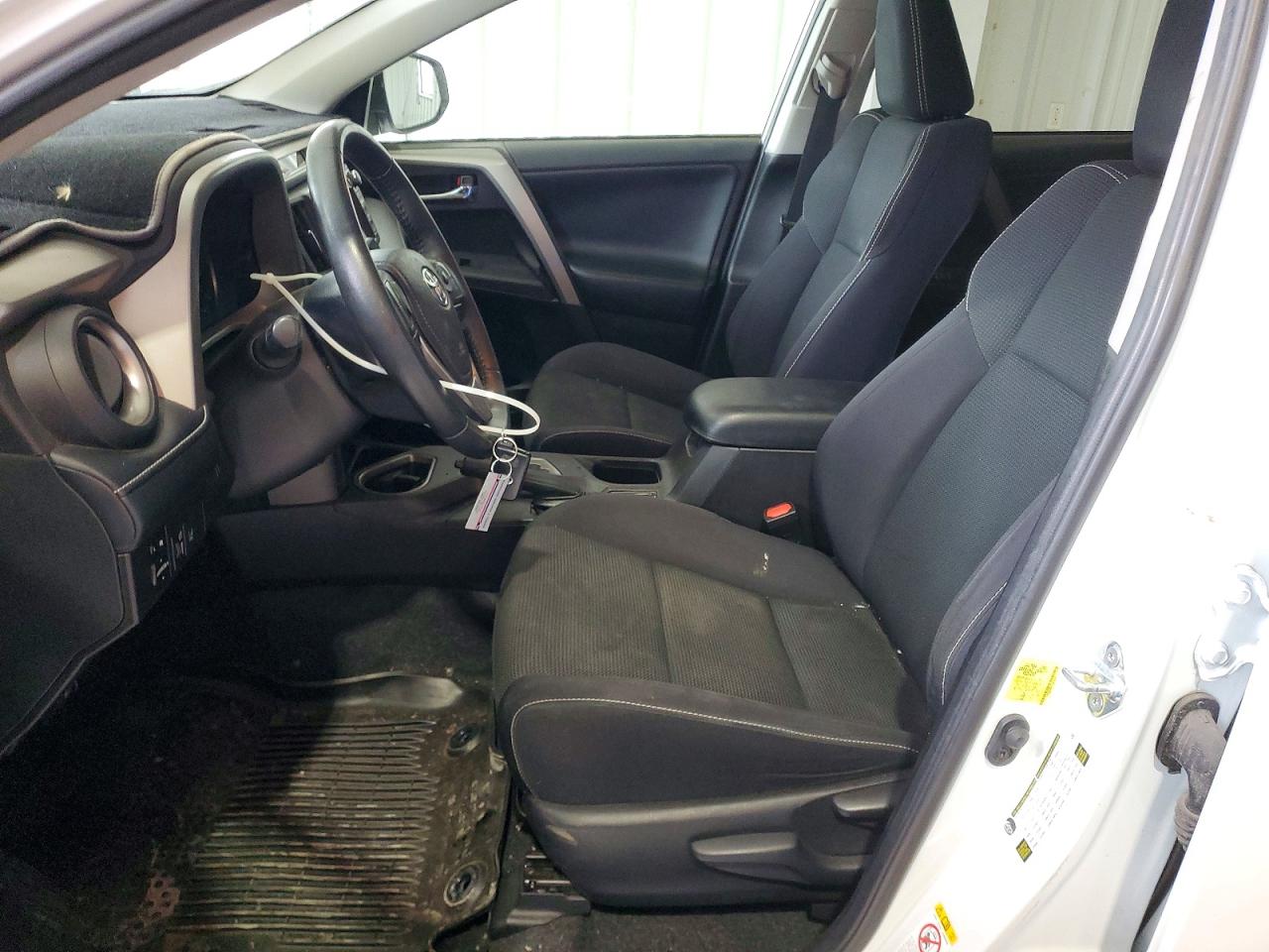2018 TOYOTA RAV4 XLE photo 19