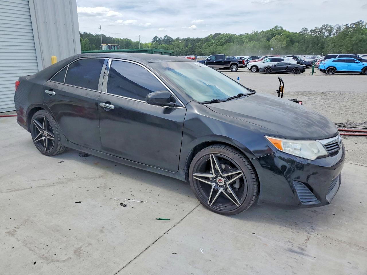 2014 TOYOTA CAMRY L photo 7
