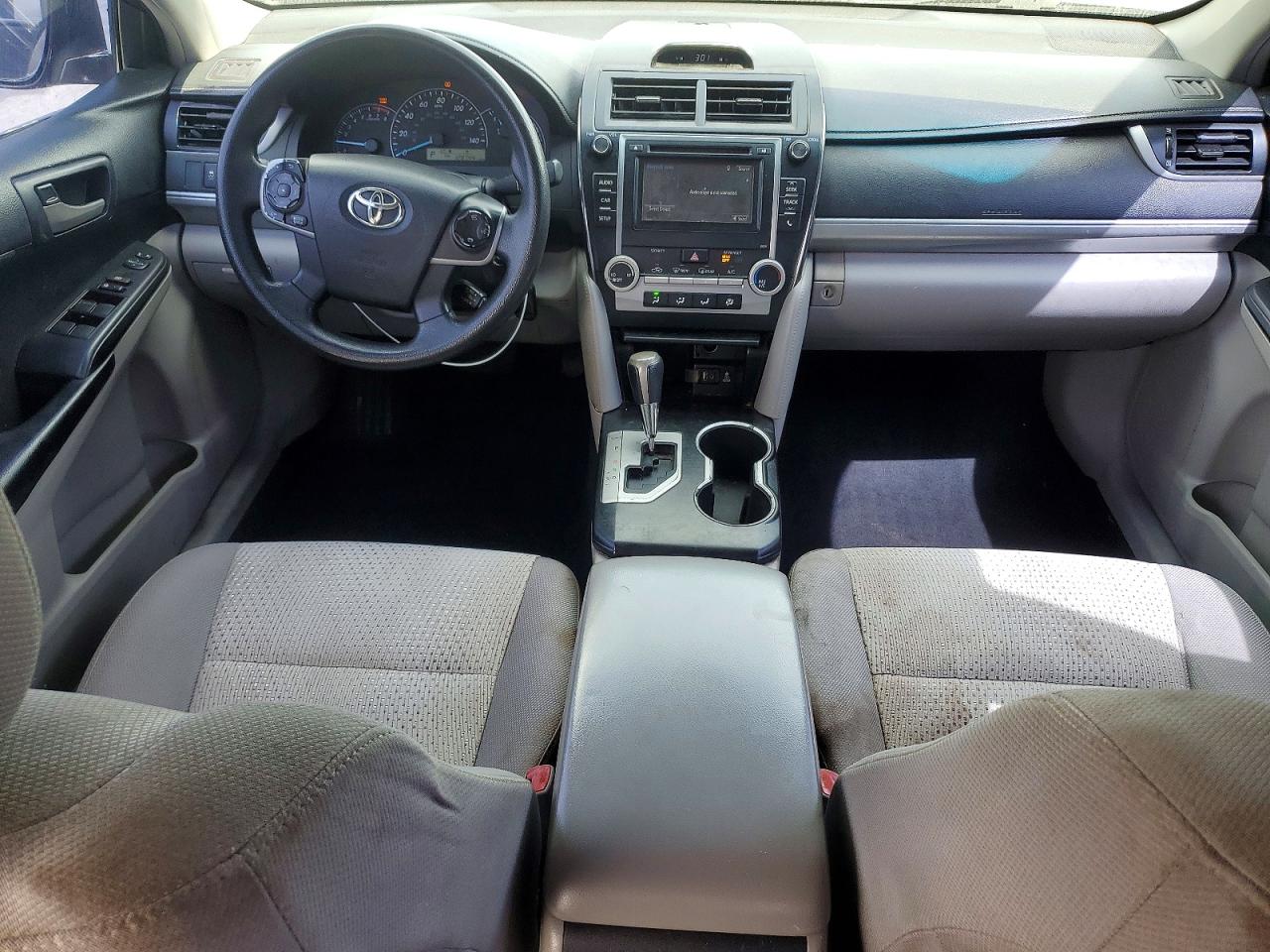 2014 TOYOTA CAMRY L photo 15