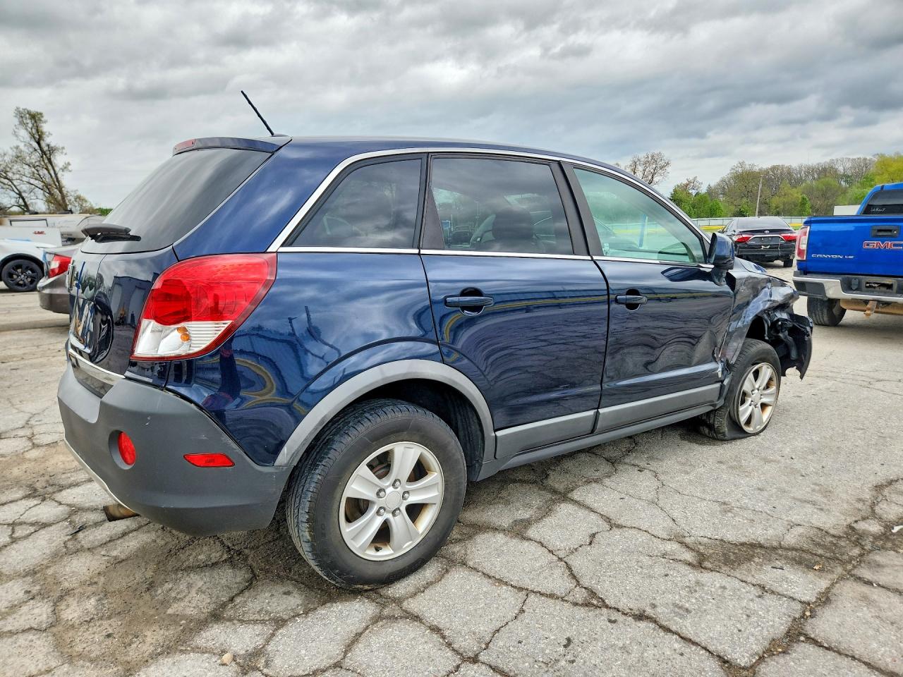 2008 SATURN VUE XE photo 3
