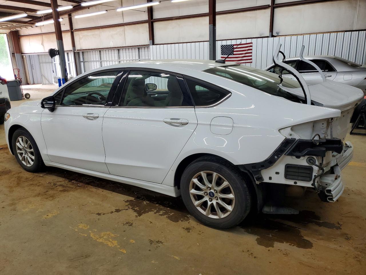 2017 FORD FUSION S photo 2